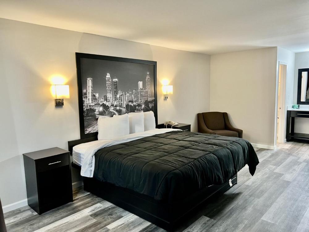 Deluxe King Room - Non-Smoking interior
